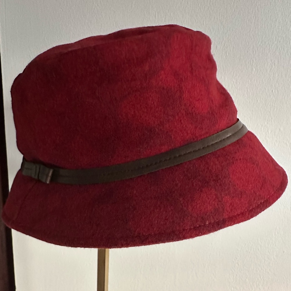 Coach red wool logo bucket hat